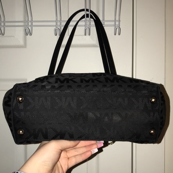 Michael Kors bag - Picture 3 of 4